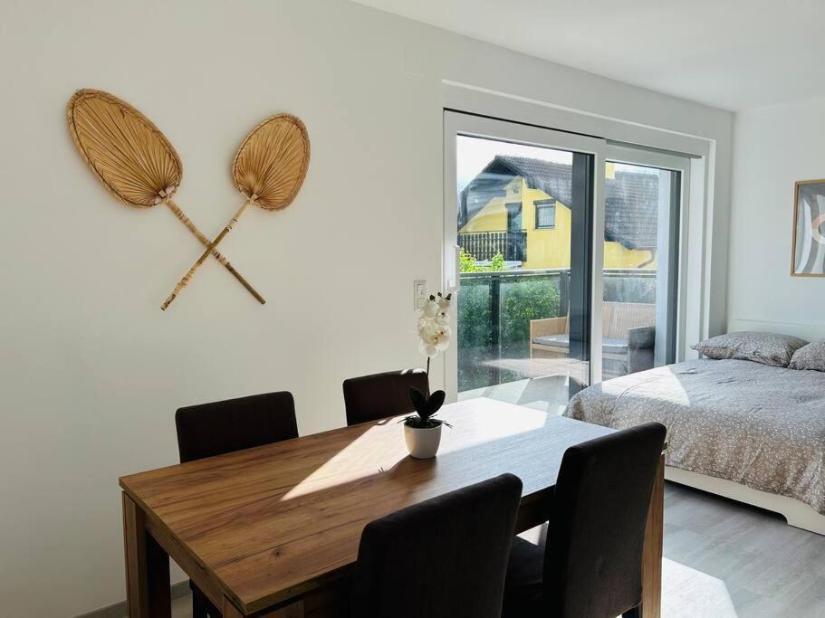 Sunny Modern Apartment With Balcony - Free Parking Відень Екстер'єр фото