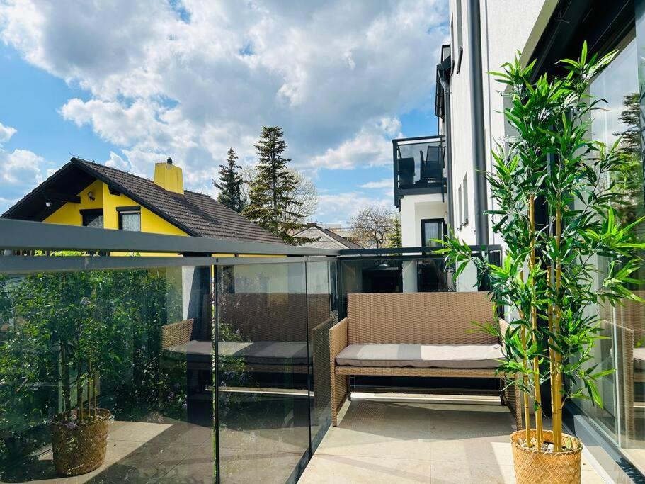 Sunny Modern Apartment With Balcony - Free Parking Відень Екстер'єр фото